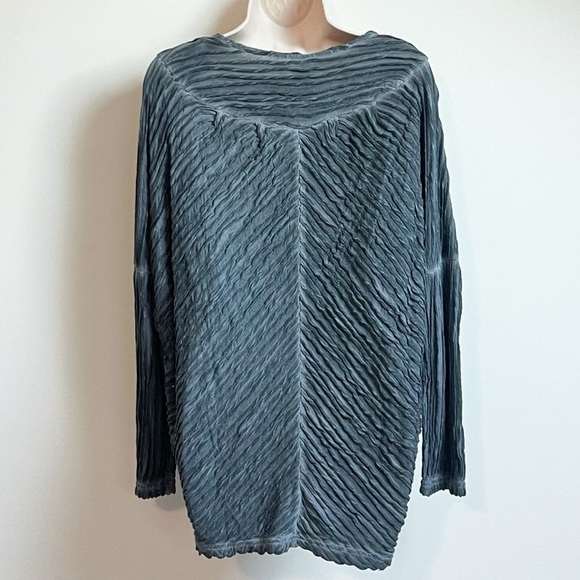 NWT XCVI Scoop Neck High Low Tunic Long Sleeve Textured Tunic Top Gray XS - Picture 4 of 8